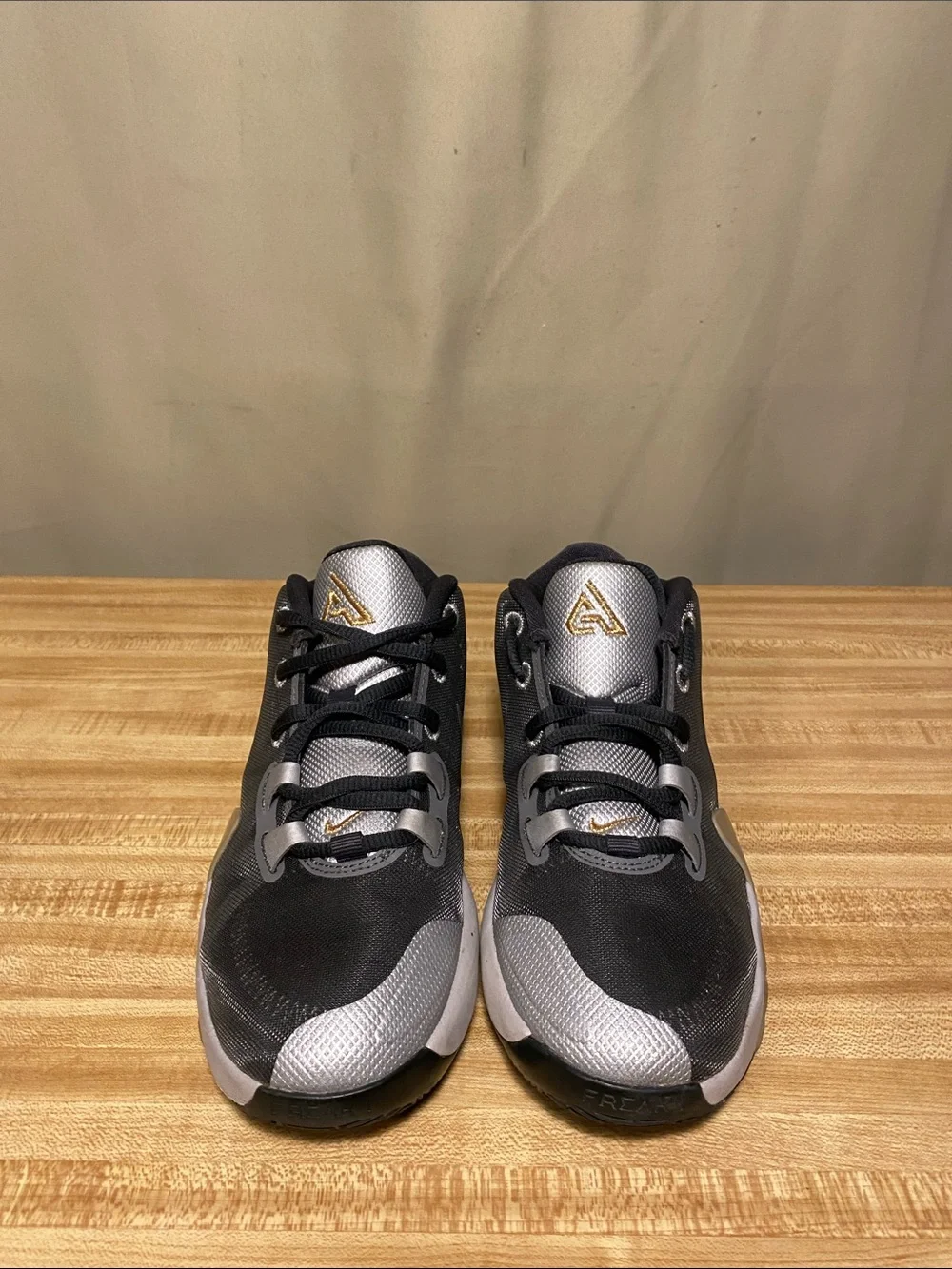 Nike Giannis Zoom Freak 1 Smoke Grey/ Metallic Silver / Black  (GS) Sneakers  4Y